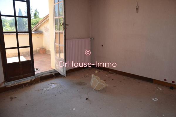 Commerce à vendre de 1 815 m²