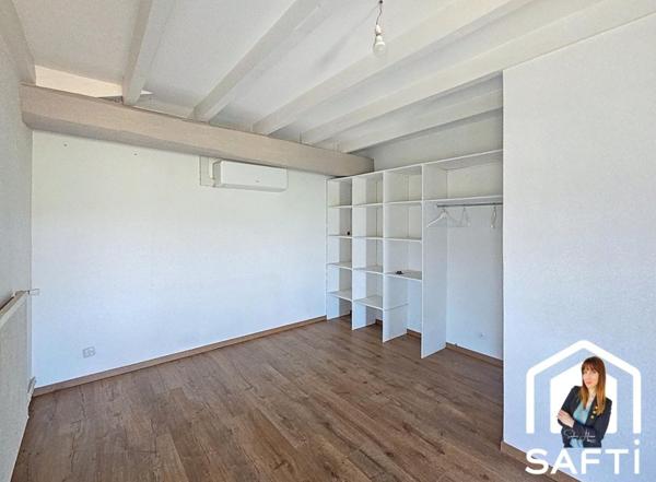 Ancien château de guet du XIe siècle – Surplombant la vallée de Chevrières