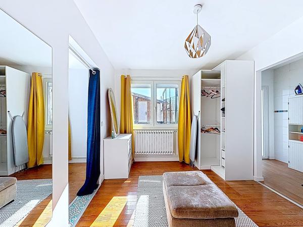 MAGNIFIQUE MAISON À MARLY