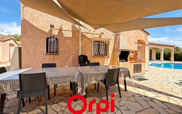 Maison à vendre    6 pièces • 192,76 m2 Saint-Cyr-sur-Mer