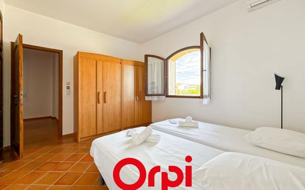 Maison à vendre    6 pièces • 192,76 m2 Saint-Cyr-sur-Mer