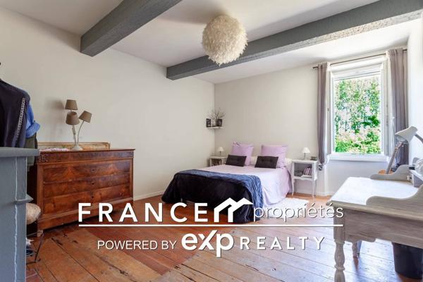 Maison 245 m2 - 7 pièces.