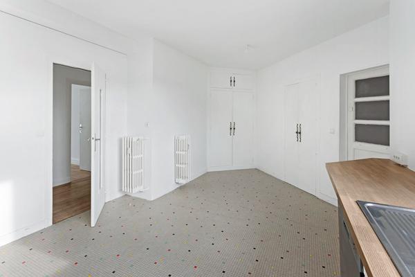 Nantes Ste Thérèse Procé T5 avec loggia box et cave,  
Nantes 44000