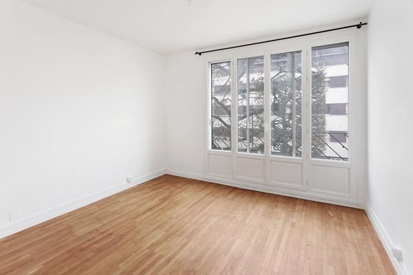 Nantes Ste Thérèse Procé T5 avec loggia box et cave,  
Nantes 44000