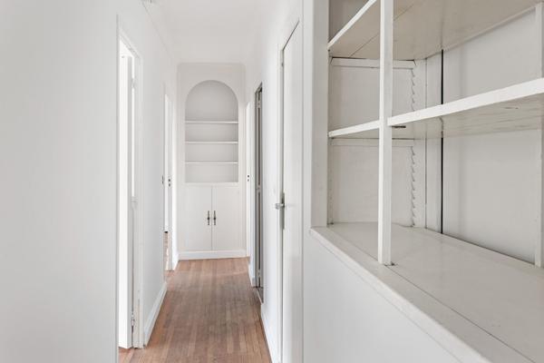 Nantes Ste Thérèse Procé T5 avec loggia box et cave,  
Nantes 44000