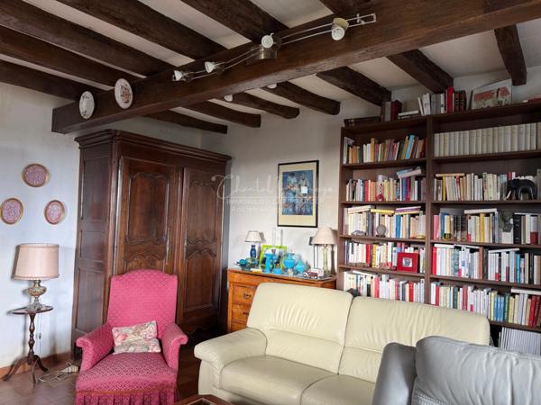 VIAGER OCCUPÉ – Maison de caractère avec piscine + dépendances – Grand jardin – LÉSIGNY (86)