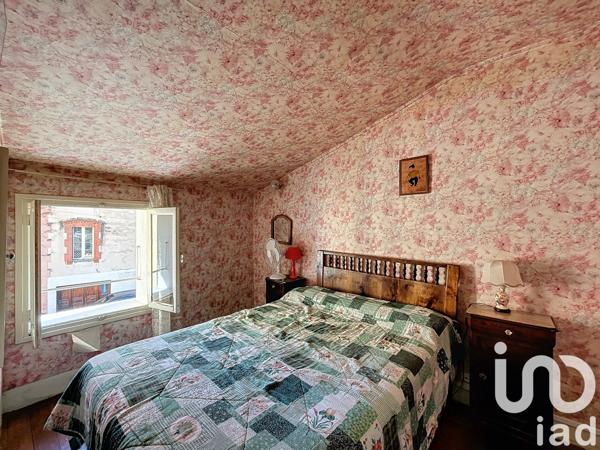 House for sale 4 rooms 50 m² Saint-Laurent-de-Cerdans