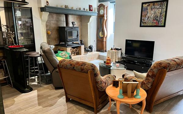 Maison à vendre    5 pièces • 148 m2 Cussac