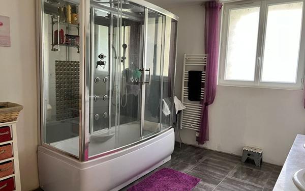 Maison à vendre    5 pièces • 148 m2 Cussac