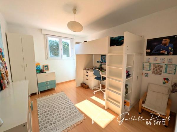 Maison/Villa 160 m² 5 pièces avec studio indépendant – Terrain clos et arboré de 3 500 m² avec piscine