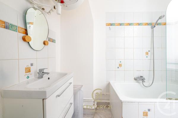 Appartement F2 à vendre  2 pièces - 33,78 m2 PARIS - 75010