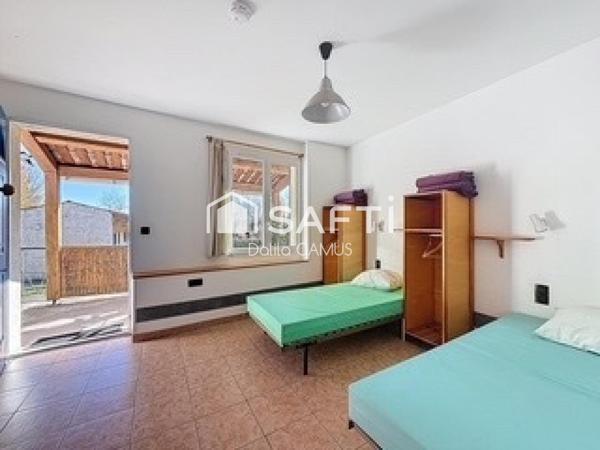 Belle propriété non loin du lac, fort potentiel, possibilité d'un revenu