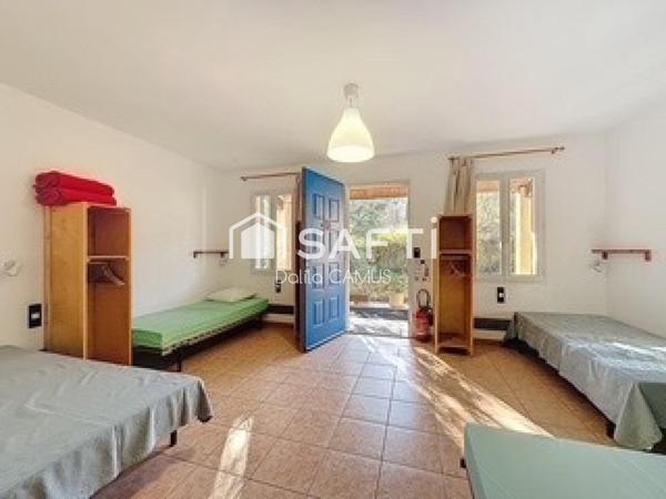 Belle propriété non loin du lac, fort potentiel, possibilité d'un revenu