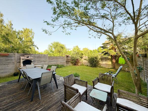 Maison Courdimanche 6 pièce(s) 91 m2 329 900 € **  - Référence  2300
