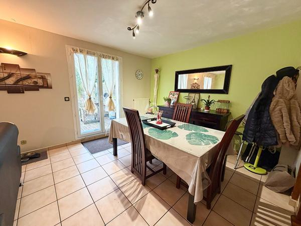 Maison Courdimanche 6 pièce(s) 91 m2 339 900 € **  - Référence  2300