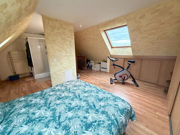 Maison Courdimanche 6 pièce(s) 91 m2 339 900 € **  - Référence  2300