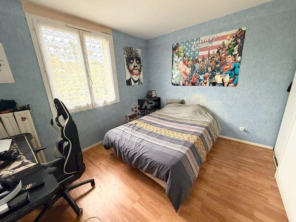 Maison Courdimanche 6 pièce(s) 91 m2 339 900 € **  - Référence  2300