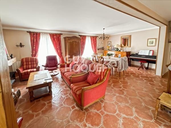 Maison 7 pièces à vendre à Fontenay-Trésigny