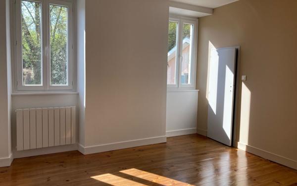 Appartement à louer    4 pièces •  Pomarez