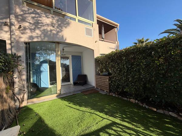 STUDIO avec jardin : "Les Jardins du Golf" avec PISCINE - Parking Privatif