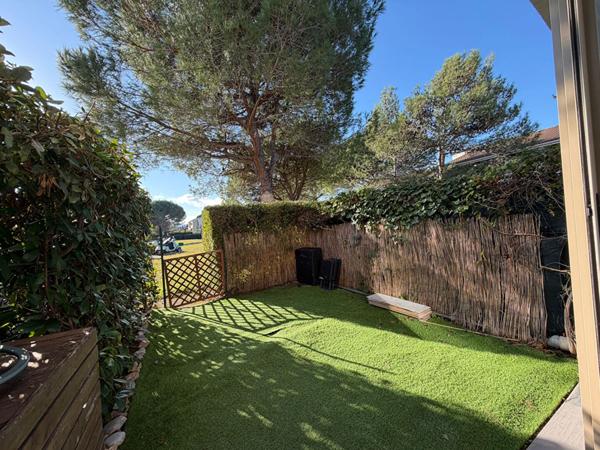 STUDIO avec jardin : "Les Jardins du Golf" avec PISCINE - Parking Privatif