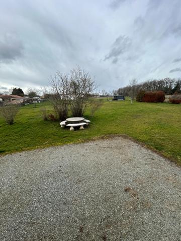 Maison à vendre 4 pièces CHATEAUPONSAC (87) sur terrain de 3500m2