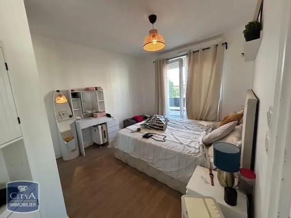 Appartement à louer 3 pièces 56.9m² Épinay-sur-Seine (93800)