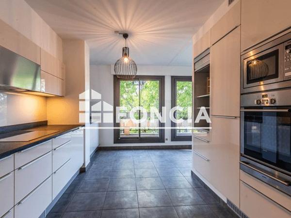 À vendre Appartement 5 pièces 153 m² - Saint-julien-en-genevois 74160