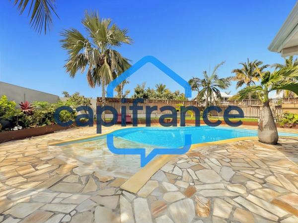 À vendre – Villa 7 pièces rénovée avec piscine à L’Étang-Salé-les-Bains (97427)