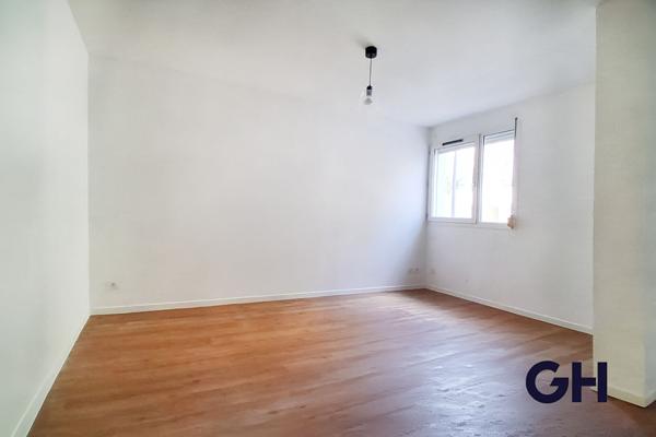 CALUIRE - T2 de 55 m² - REFAIT À NEUF - CLIMATISÉ - LOGGIA