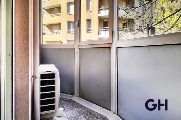 CALUIRE - T2 de 55 m² - REFAIT À NEUF - CLIMATISÉ - LOGGIA