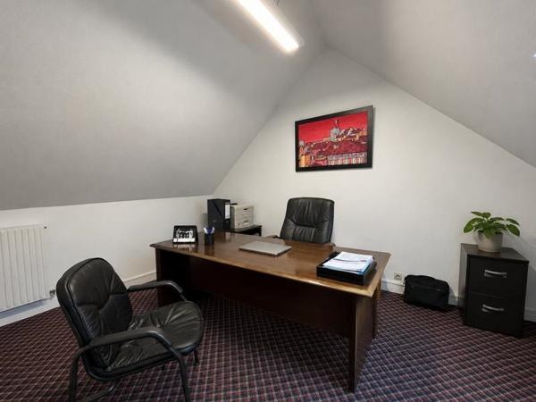 Immeuble 135 000 € Bourges 72 m² DPE D