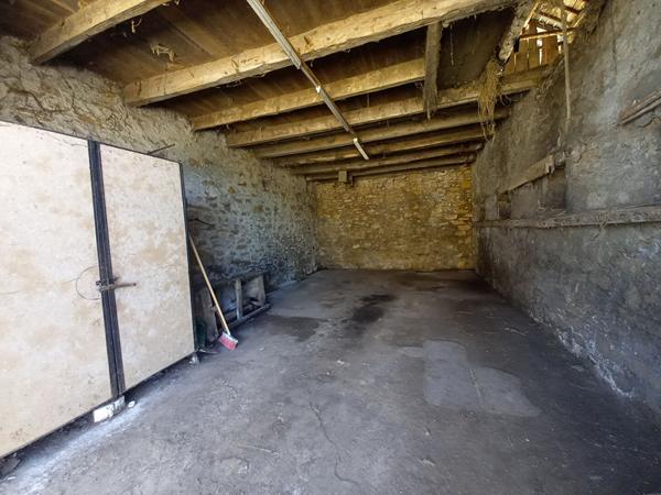 Grange en pierres avec fort potentiel sur Saint Sulpice