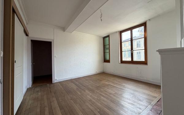 Immeuble à vendre    2 pièces •  Bar-le-Duc