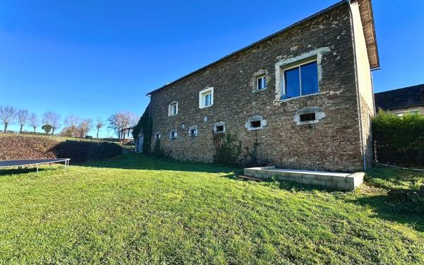 Maison à vendre    8 pièces •  Manhac