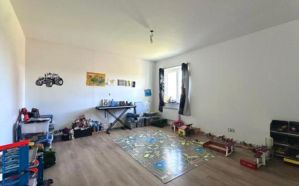 Maison à vendre    8 pièces •  Manhac