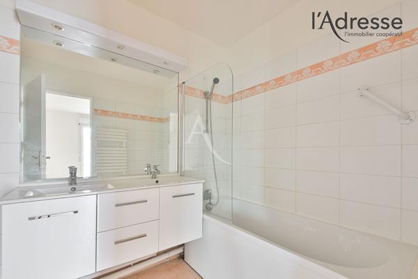 Appartement familial 4 pièces avec 2 balcons, 2 parkings et cave
