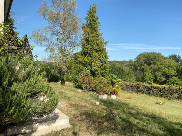 Maison Mareuil de 4 pièces proche centre ville disposant d'un 2 pièces avec vue sur campagne