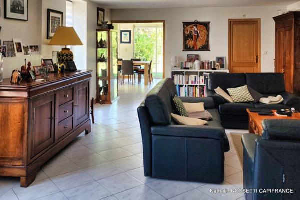 Maison à vendre 6 pièces LA GREVE SUR MIGNON (17)Maison de charme avec jardin paysagé et dépendance – 133 m² habitables sur 947 m² de terrain