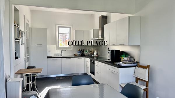 Royan (17200) VILLA STYLE BASQUE PROCHE PLAGES ET PORT DE PLAISANCE AU PRIX DE 945 000 € HAI