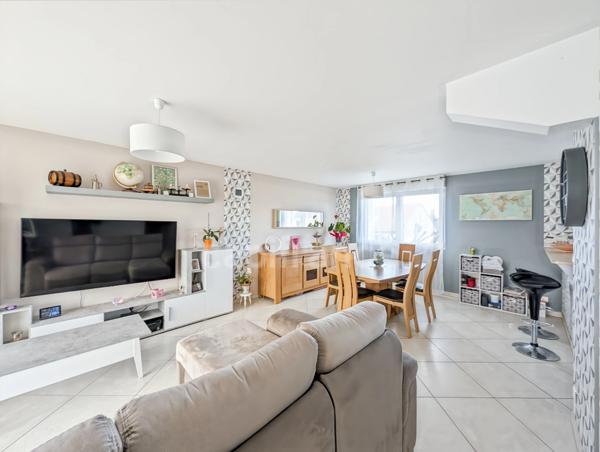 Dpt Saône et Loire (71) A 10 mn de Chalon-Sur-Saône maison de 5 pièces 113 m² 4 chambres, garage !