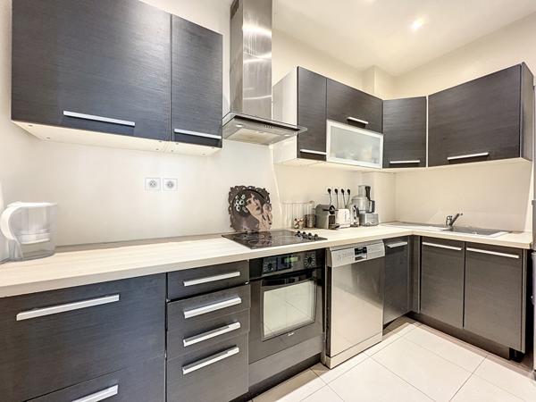 Appartement Suresnes 5 pièce(s) 122 m2