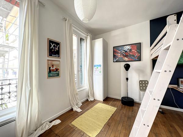 Appartement Suresnes 5 pièce(s) 122 m2