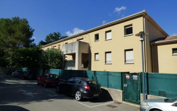 Appartement à vendre    3 pièces • 56 m2 Vedène