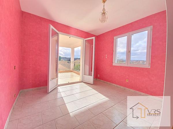 OPPORTUNITÉ - GRANDE MAISON 165 M2 AVEC TERRASSES, JARDIN ET GARAGE.