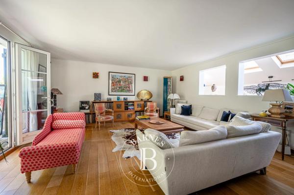 Nanterre, Maison 5 Chambres -  200 m² à vendre
