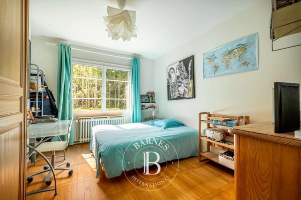 Nanterre, Maison 5 Chambres -  200 m² à vendre