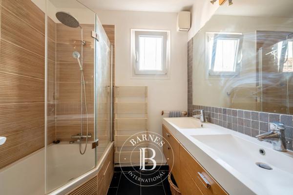 Nanterre, Maison 5 Chambres -  200 m² à vendre