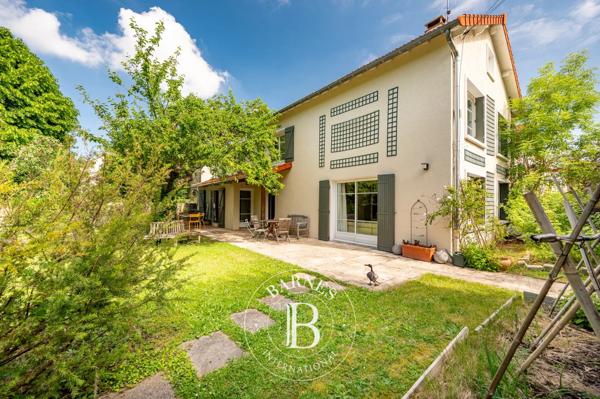 Nanterre, Maison 5 Chambres -  200 m² à vendre