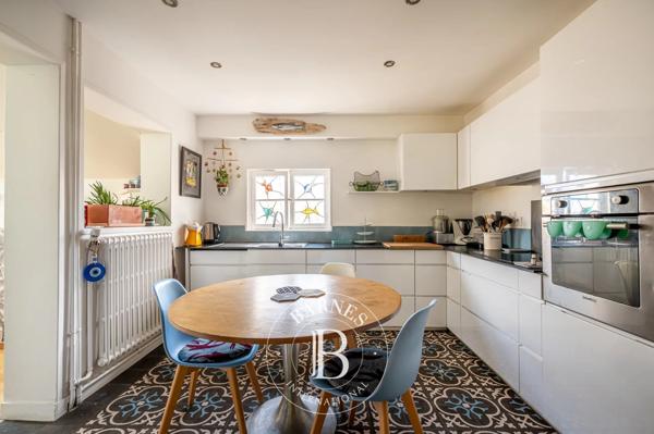 Nanterre, Maison 5 Chambres -  200 m² à vendre